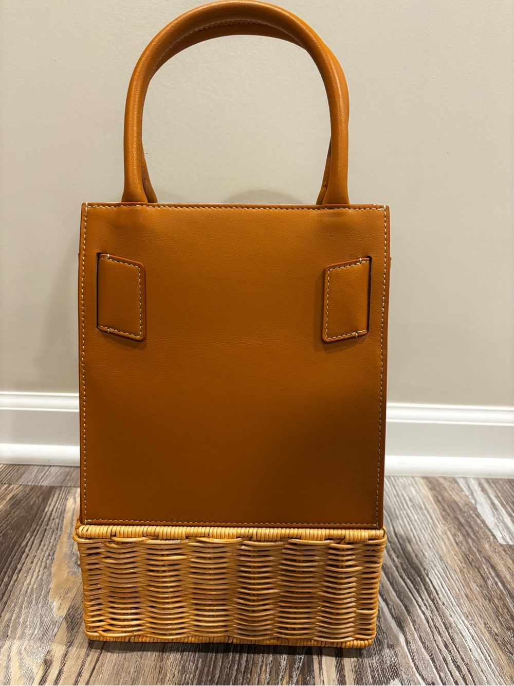 NWOT J.McLaughlin Wicker Avenue Leather Handbag - Picture 2 of 10